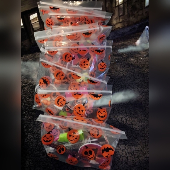 Other - 🎃10 Quality Prefilled Halloween Pumpkin Party Favor Bags That Kids Will Love☠️